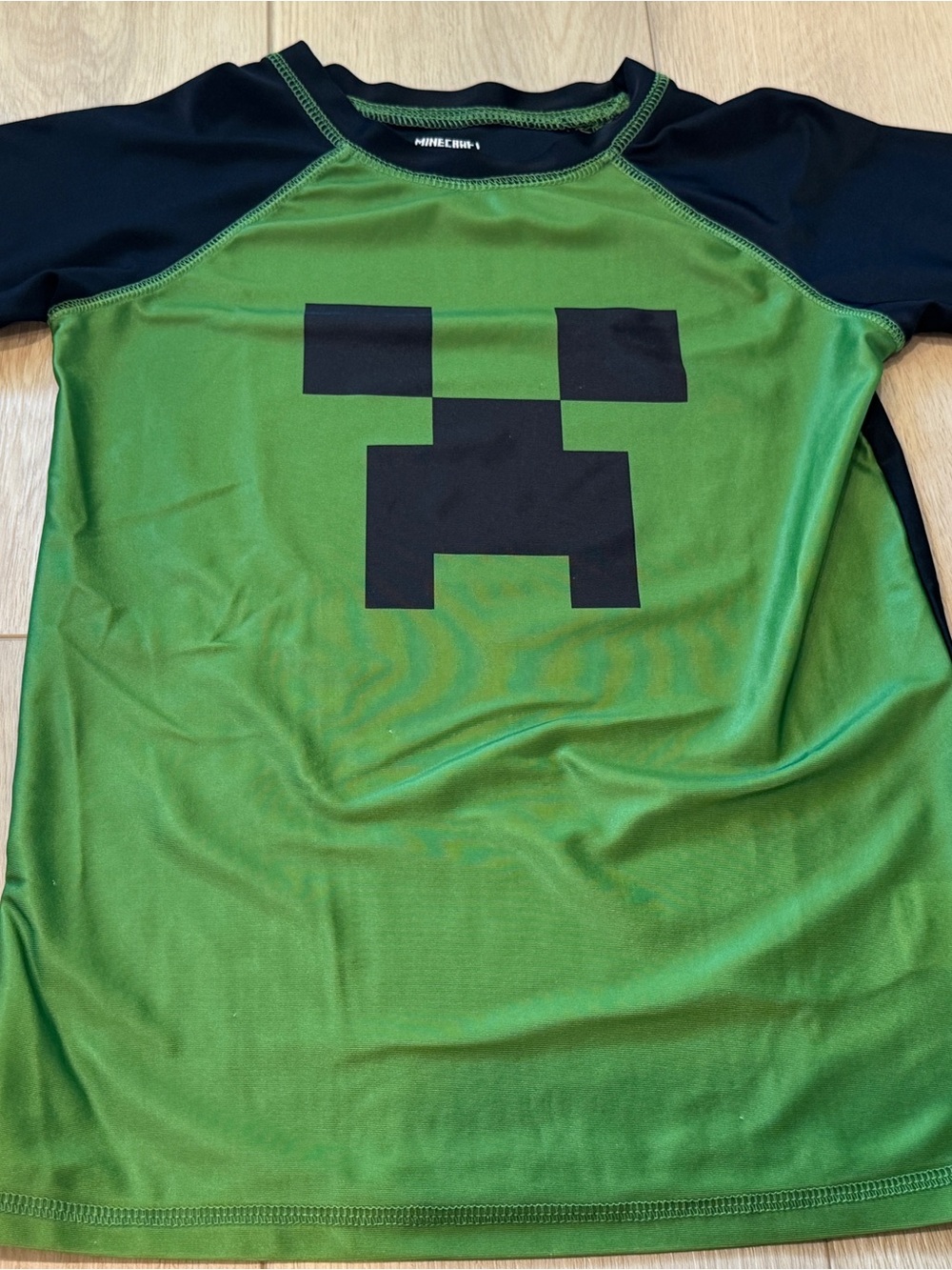 Minecraft Green Creeper Rash Guard Set - Picture 7 of 9
